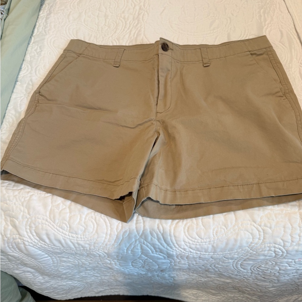 GAP Women's Classic Tan